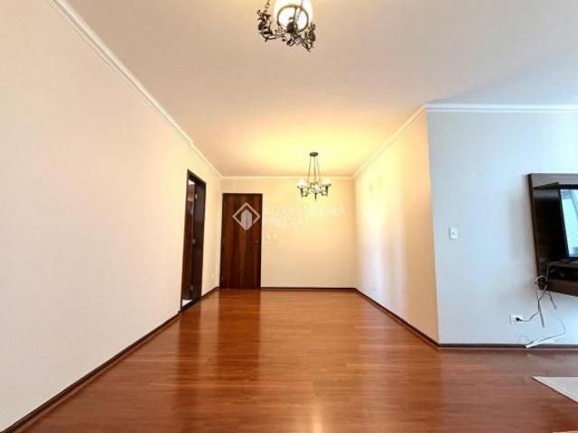 Apartamento a venda com 3 quartos no bairro Batel