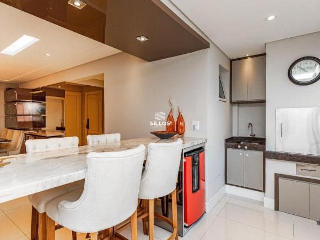 Apartamento à venda com 3 quartos no Bigorrilho em Curitiba