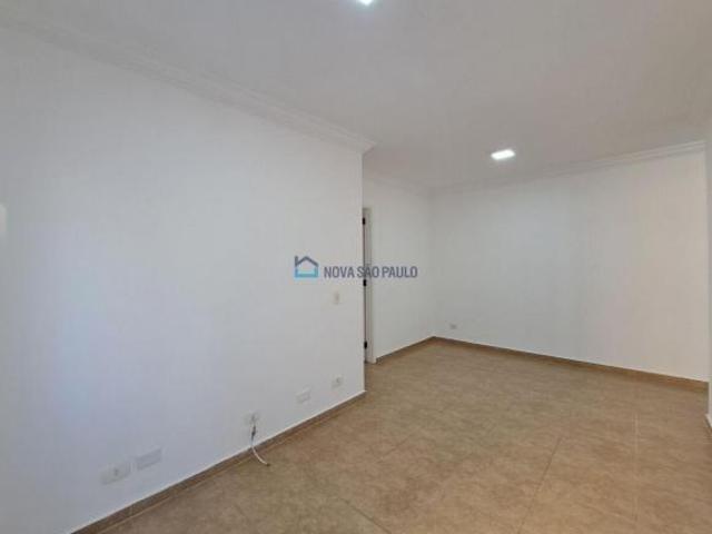 Apartamento à venda com 3 quartos na Vila Gumercindo