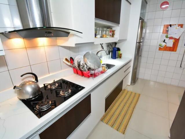 Apartamento à venda com 3 quartos sendo 1 suíte e 1 vaga de garagem no bairro abraão em florianópoli