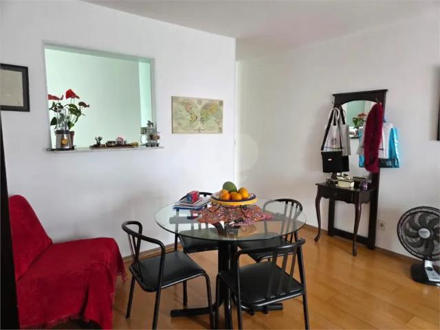 Apartamento à venda com 3 quartos, sendo 1 suíte, no condomínio Cond Bosque do Butantã, São Paulo