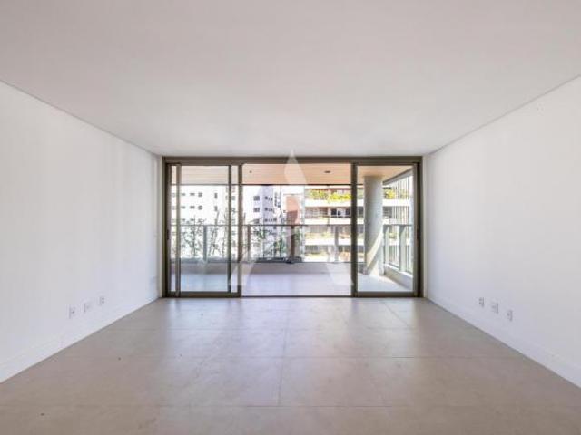 Apartamento à venda com 3 Suítes no Cambuí Campinas SP