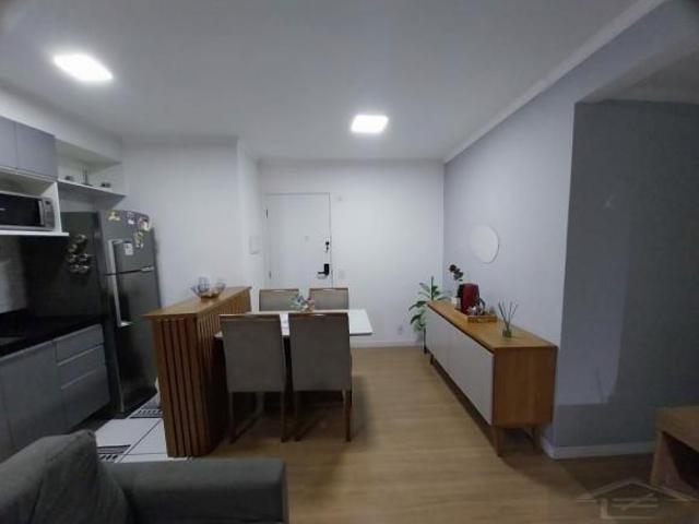 APARTAMENTO À VENDA COM MÓVEIS PLANEJADOS