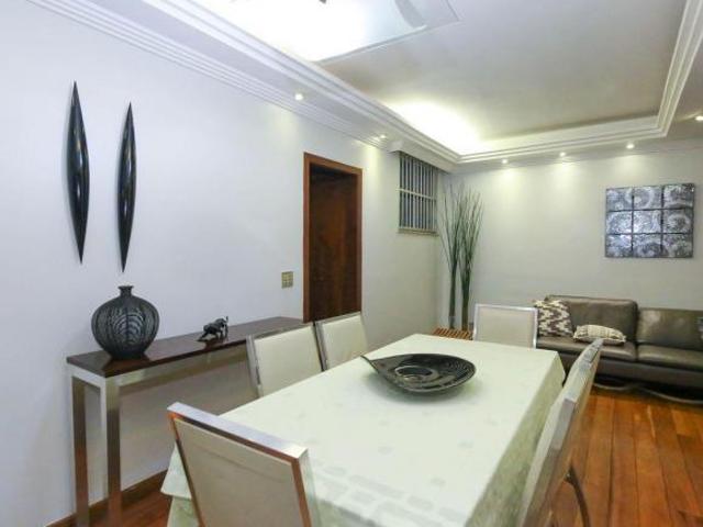 Apartamento à Venda Coração de Jesus, 3 Quartos, 100 m2