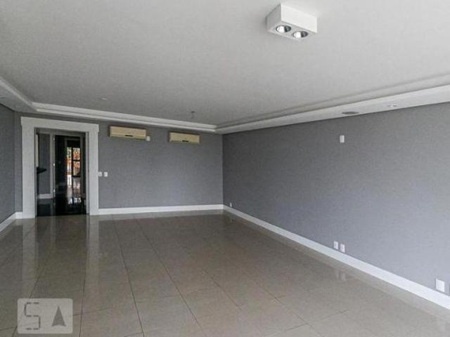 Apartamento à Venda Cristal, 3 Quartos, 200 m² Porto Alegre
