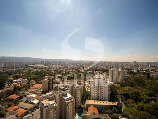 Apartamento a venda de 247,00m² útil, com 3 quartos e 4 vagas na Lapa