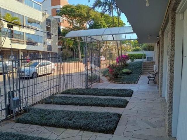 Apartamento à venda de 2 dormitórios, living amplo, cozinha americana