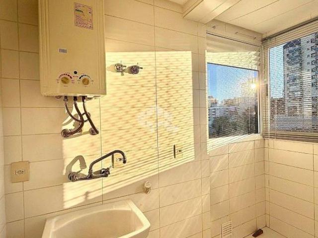 Apartamento a venda de 2 dormitórios, sendo 1 suite e 2 vagas