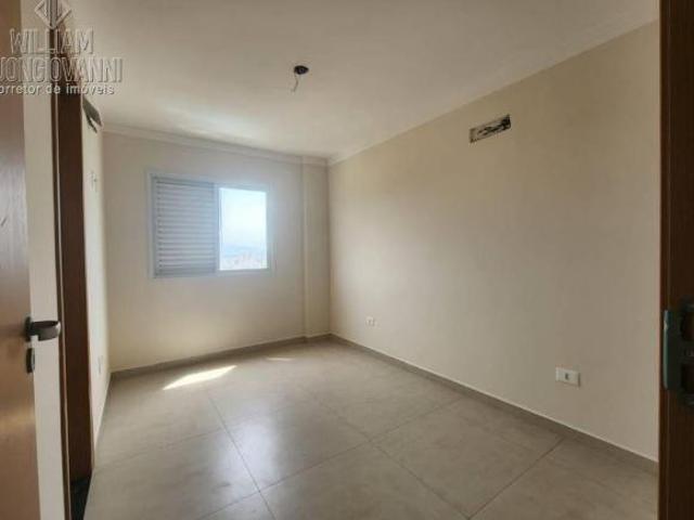 Apartamento à Venda em Maracanã, Praia Grande SP