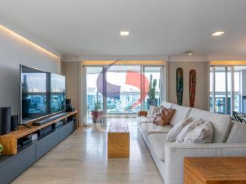 Apartamento á Venda em Moema com 195m², 5 quartos sendo 3 suítes, 4 vagas