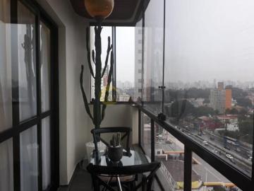 Apartamento a venda em Moema com 250 m² MOBILADO, 3 suítes,Um por andar, último andar, muito bem ar