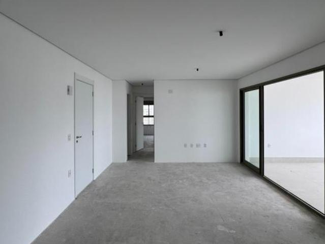 Apartamento à venda em Moema