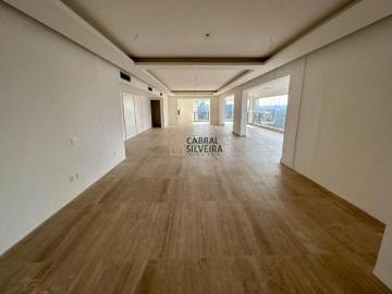 Apartamento à venda em Moema