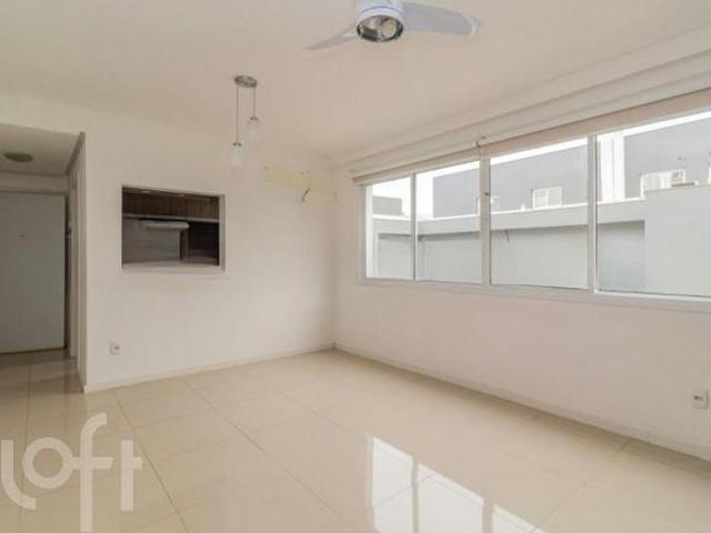 Apartamento à venda em Azenha com 74 m², 2 quartos, 1 vaga
