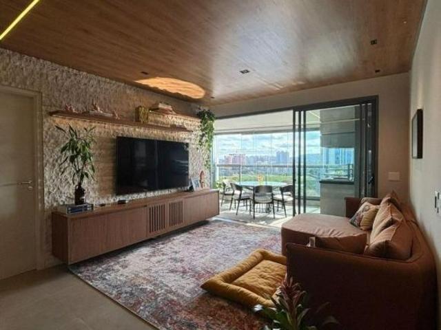 Apartamento à venda em Alphaville, Barueri