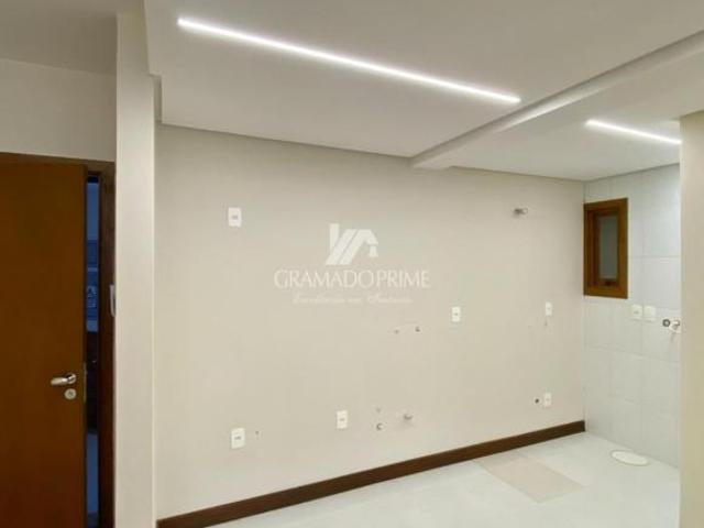 APARTAMENTO Á VENDA EM BAIRRO NOBRE DE GRAMADO!