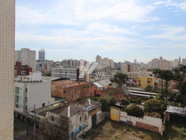 Apartamento à venda em Batel
