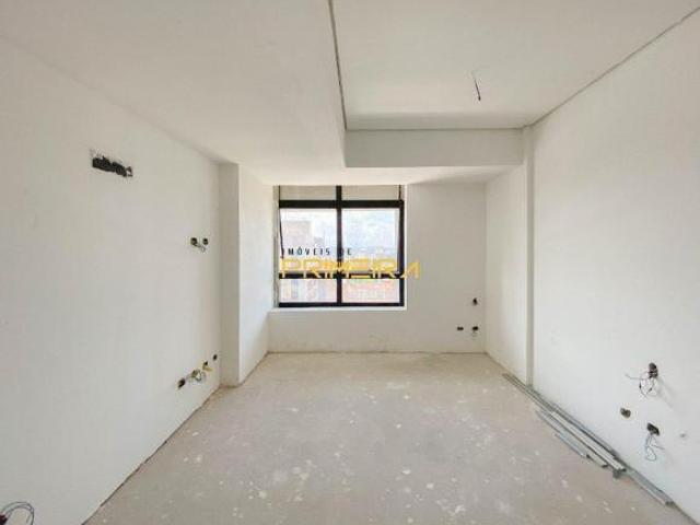 Apartamento à venda em Batel