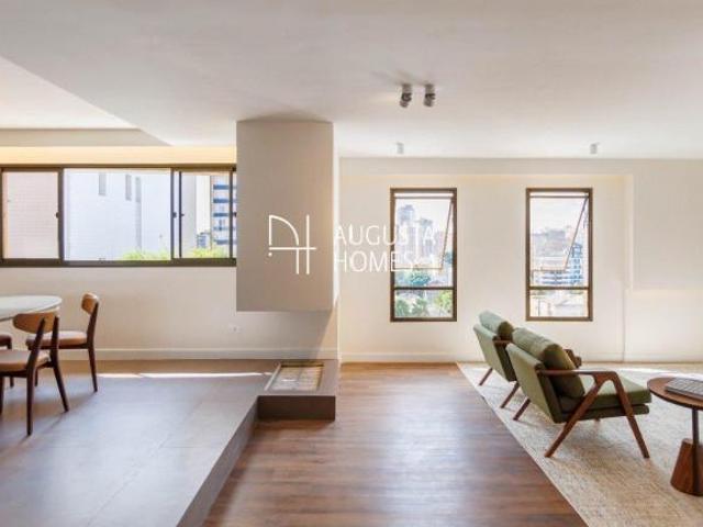 Apartamento à venda em Batel