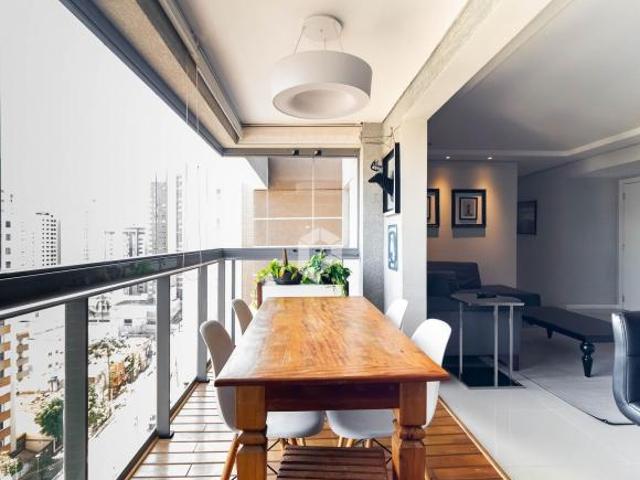 Apartamento à venda em Batel