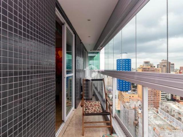 Apartamento à venda em Batel