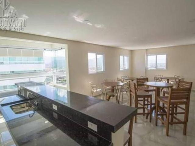 Apartamento à Venda em Caiçara, Praia Grande SP