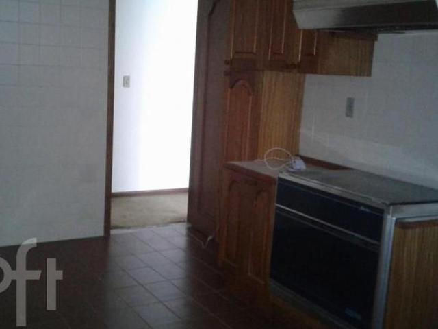 Apartamento à venda em Centro com 104 m², 2 quartos