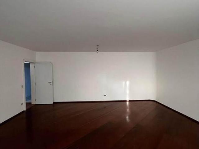 Apartamento à venda em Cidade Centenário com 154 m², 4 quartos, 2 vagas