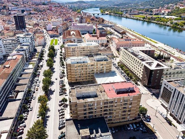 Apartamento à venda em Coimbra Sé Nova, Santa Cruz, Almedina e São Bartolomeu, Coimbra RE/MAX Portugal