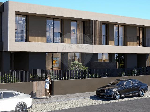 Apartamento à venda em Figueiró, Paços de Ferreira RE/MAX Portugal
