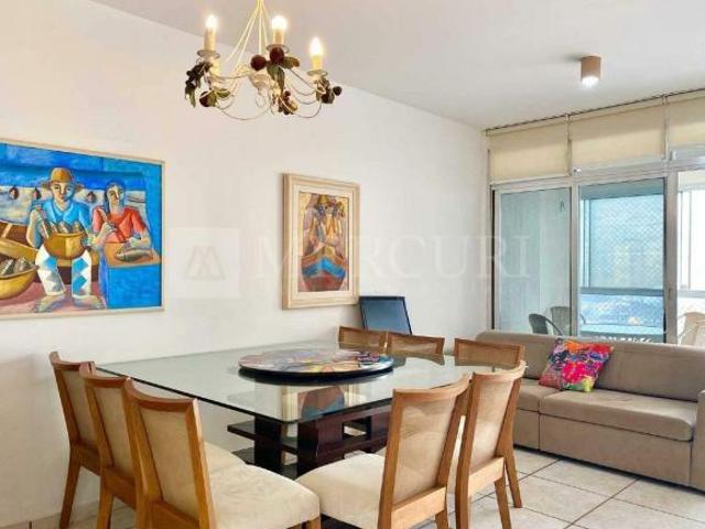Apartamento à venda em Guarujá Pitangueiras | 3 suítes, frente, vista mar e 2 vagas
