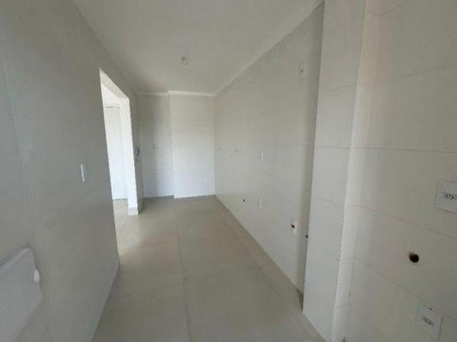 Apartamento à Venda em Guilhermina, Praia Grande SP