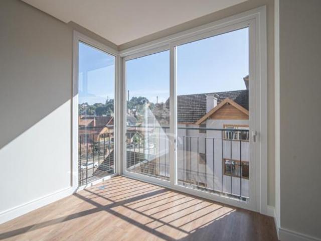 APARTAMENTO À VENDA EM GRAMADO COM DOIS DORMITÓRIOS!
