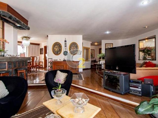 Apartamento à venda em Higienópolis, 4 quartos, 1 suíte e 6 vagas