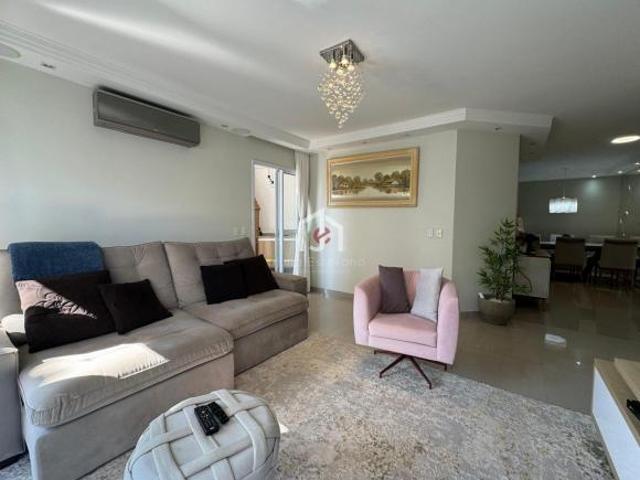 Apartamento à venda em Itaguá
