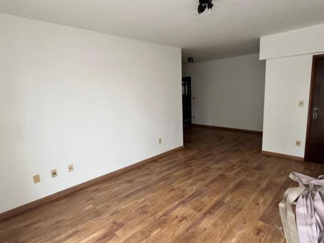 Apartamento à venda em Itajubá MG, Varginha: 3 quartos, 1 suíte, 2 salas, 3 banheiros, 1 vaga, 150m²