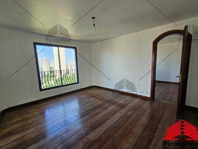 Apartamento à venda em Jardim Parque Morumbi, 4 quartos, 2 suítes, sala ampla, lavabo, 4 banheiros