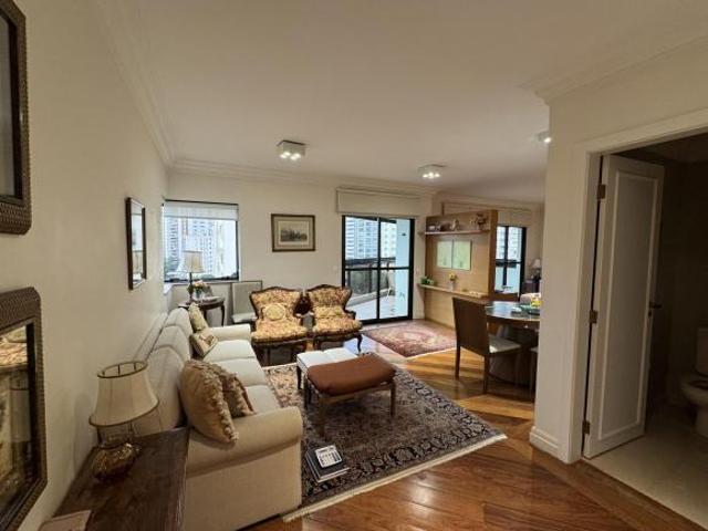 Apartamento à venda em Paraíso com 230 m², 4 quartos, 3 vagas