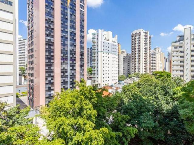 Apartamento á Venda em Perdizes com 93m², 2 quartos sendo 1 suíte, 1 vaga