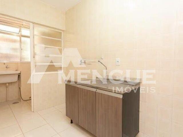 Apartamento à venda em Petrópolis