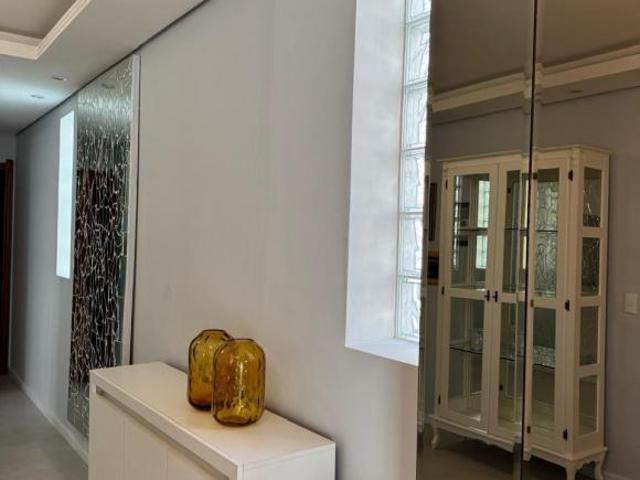 Apartamento à venda em Petrópolis