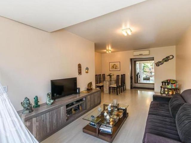 Apartamento à venda em Petrópolis com 94 m², 2 quartos, 1 suíte, 1 vaga