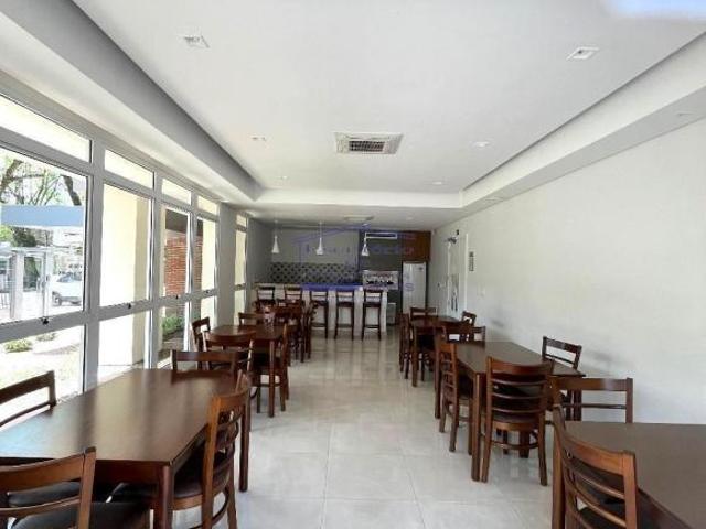 Apartamento à venda em Petrópolis, Porto Alegre RS: 3 dorm. c/suíte, 2 vagas, 104m², desocupado e fi