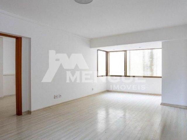 Apartamento à venda em São João