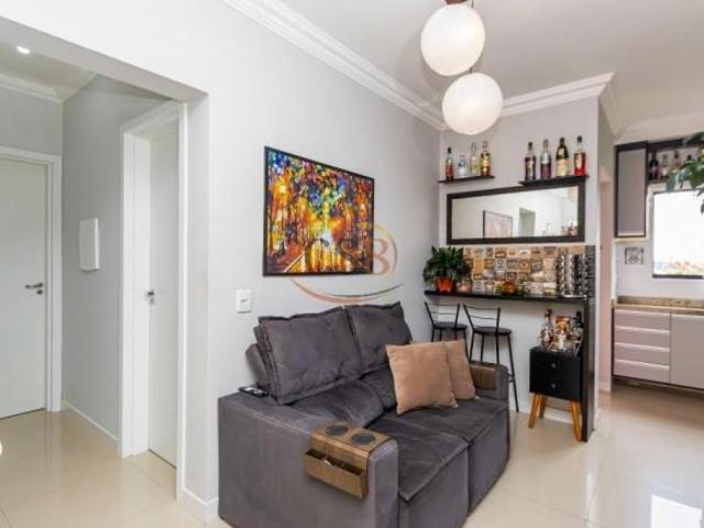 Apartamento à venda em São José dos Pinhais próximo a Avenida das Torres/divisa com Curitiba com 3