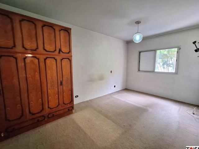 Apartamento à venda em São Paulo SP, Saude: 3 quartos, 1 suíte, 2 banheiros, 1 vaga, 130m². Agende s