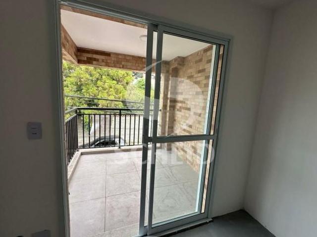 Apartamento à venda em Santo Amaro, com 02 dormitório com varanda próximo ao Met