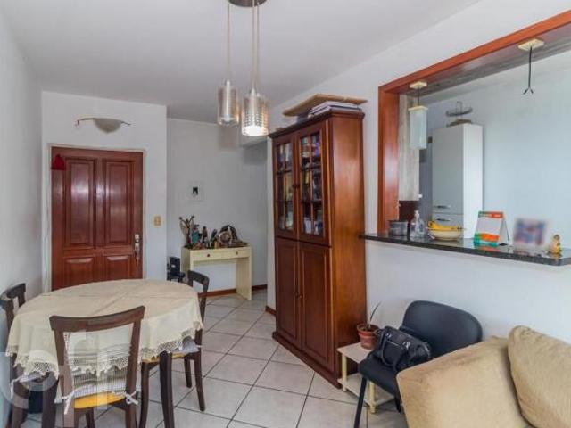 Apartamento à venda em Sarandi com 69 m², 3 quartos, 1 vaga