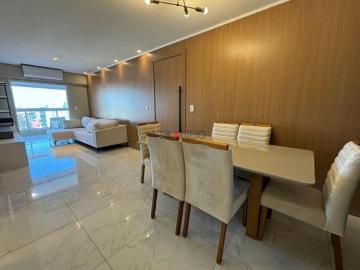 Apartamento à Venda em Vila Guilhermina, Praia Grande SP