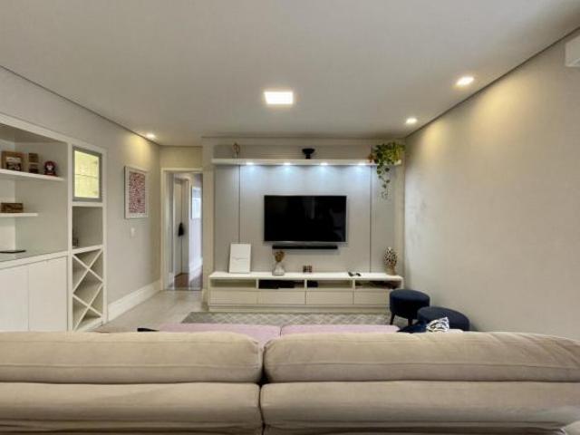 Apartamento à venda em Vila Olímpia com 156 m², 3 quartos, 3 vagas